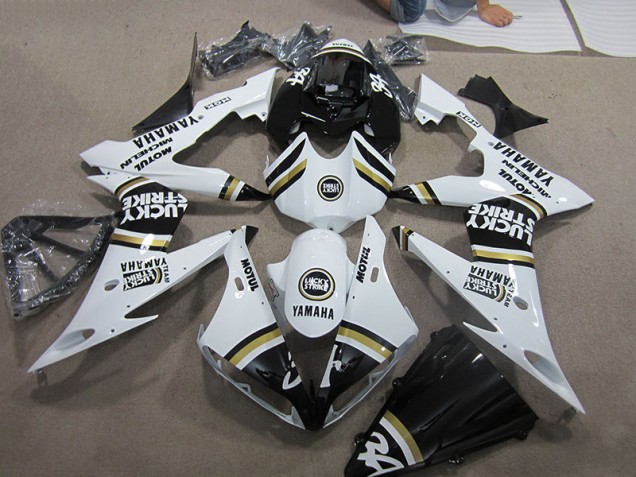 2004-2006 Black White Lucky Strike Yamaha YZF R1 Motorcyle Fairings Canada 2004-2006 Black White Lucky Strike Yamaha YZF R1 Motorcyle Fairings Canada